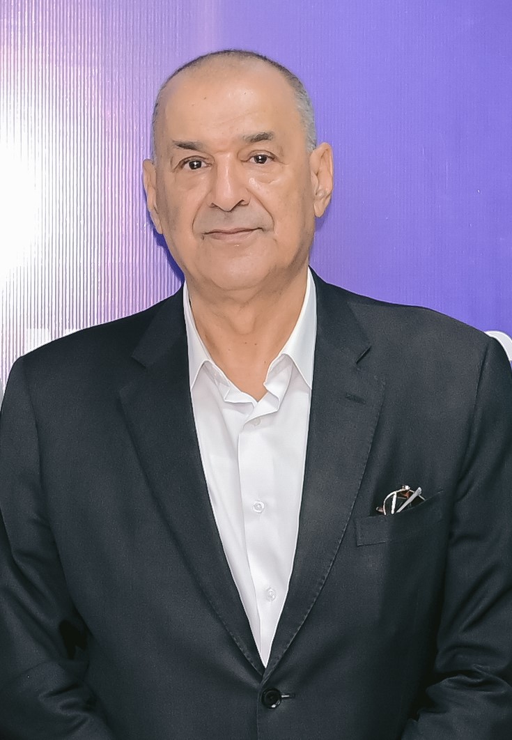 الدكتور محمد حلمى هلال 